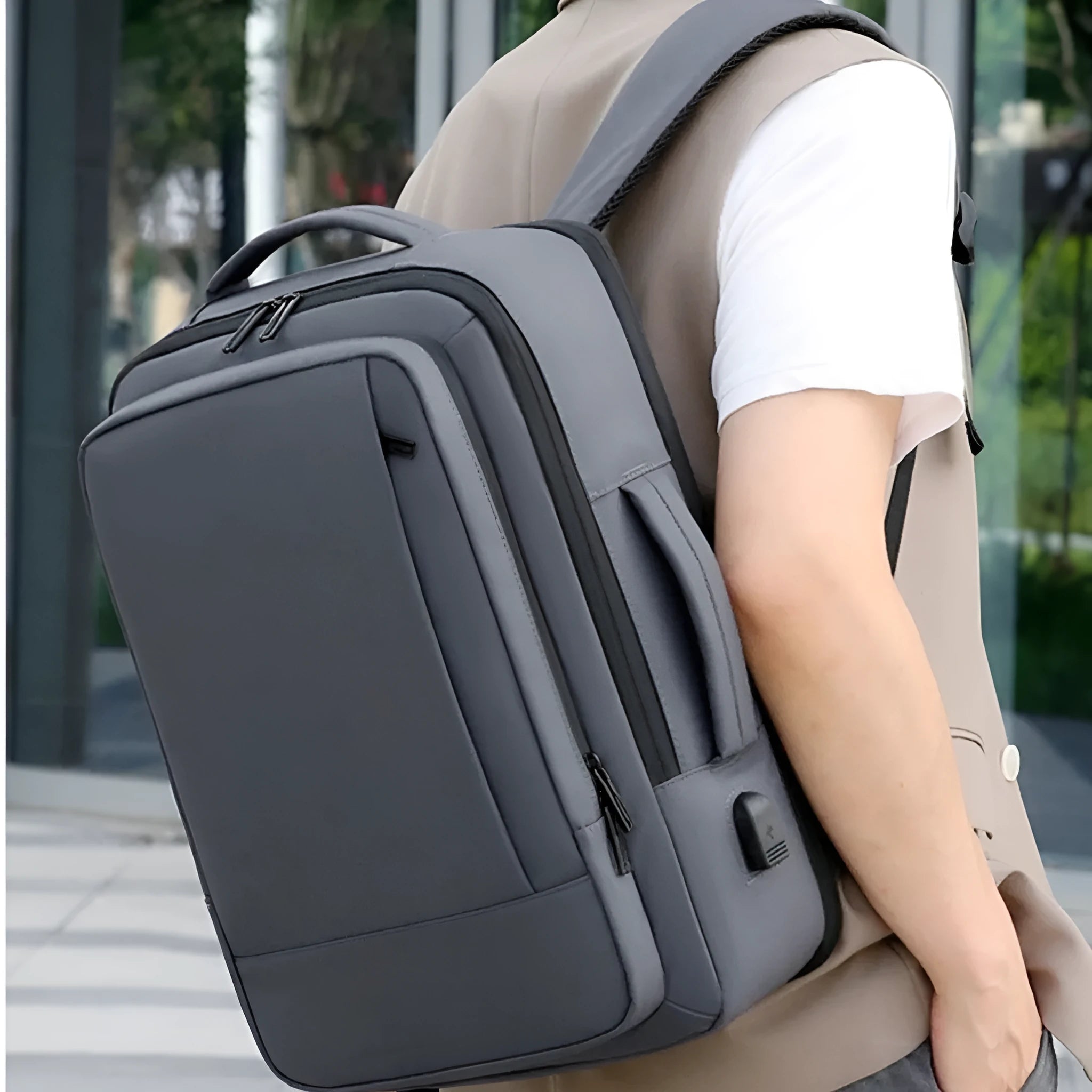 Waterproof Oxford cloth business backpack with curved shoulder straps in black or grey
