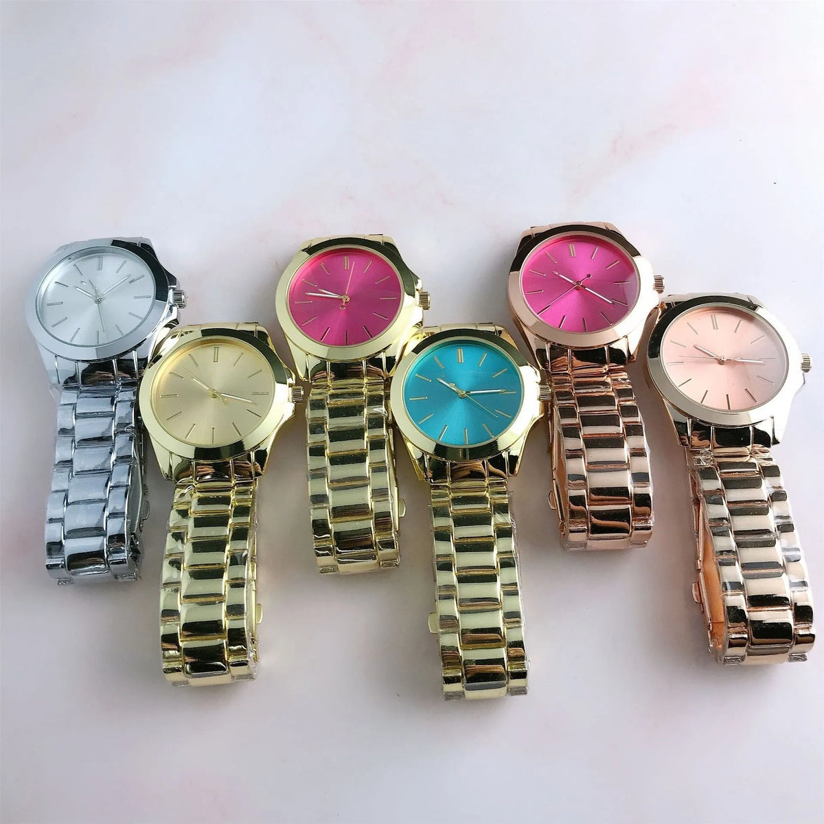 Quartz wrist watch 10mm thick, available in silver gold rose gold and rose red, casual unisex matching style