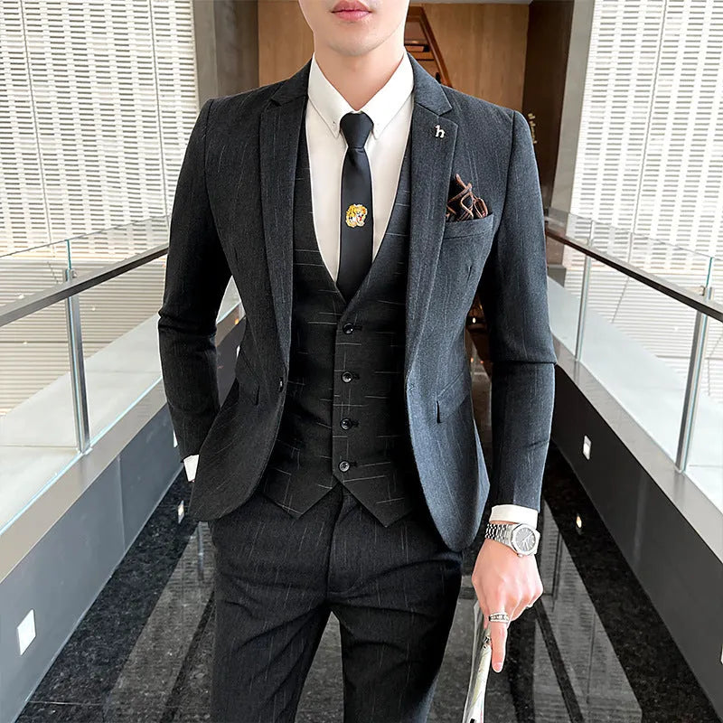 Men's slim fit British style business suit in black and dark grey cotton blend fabric