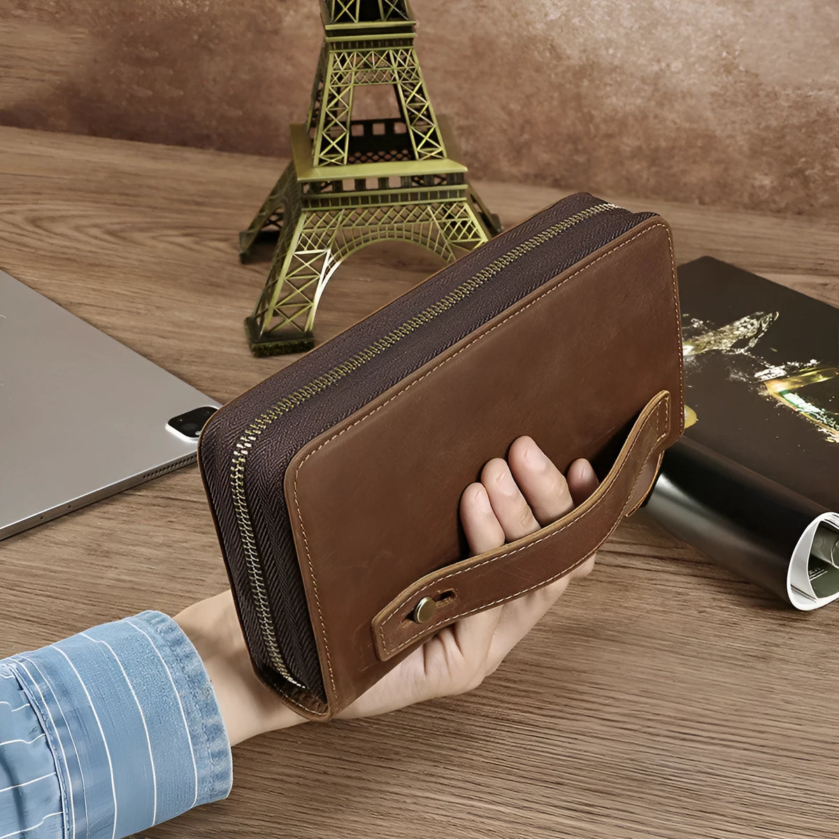 New long genuine leather wallet for men in brown solid colour retro style