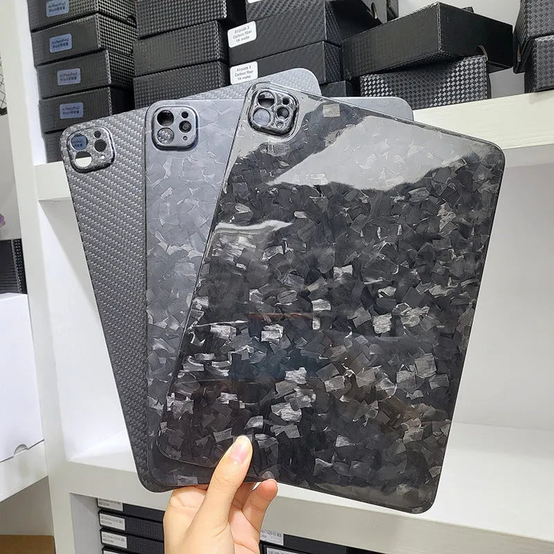 iPad Pro 11 carbon fibre flat protective cover with 3K matte patterning and heat dissipation properties