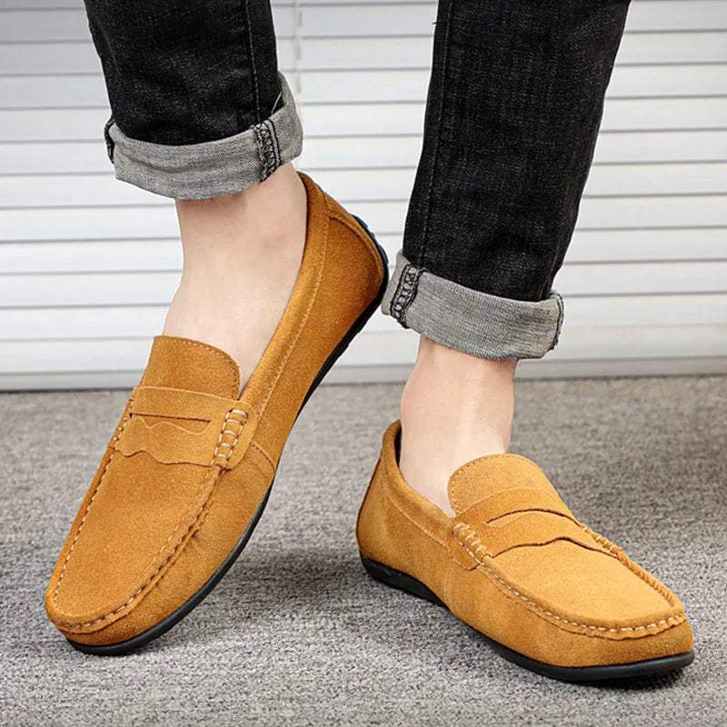 Men's suede-finished cowhide loafers in solid colours with rubber sole and round toe