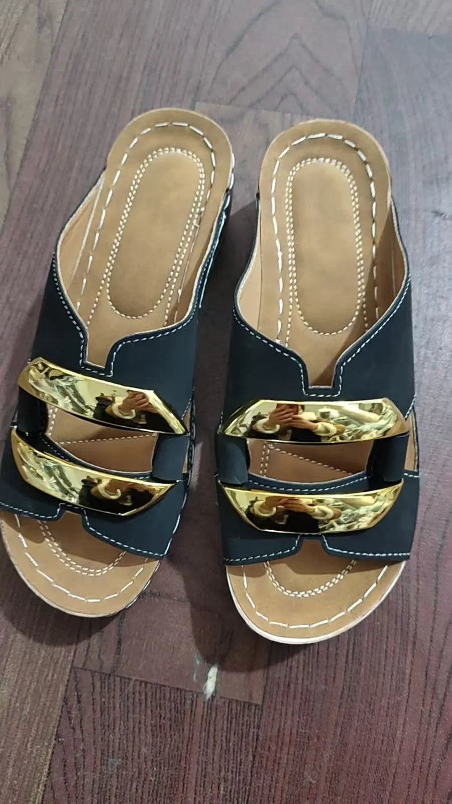 Men's white Roman-style platform sandals with an artificial PU upper and rubber sole on a plain background.