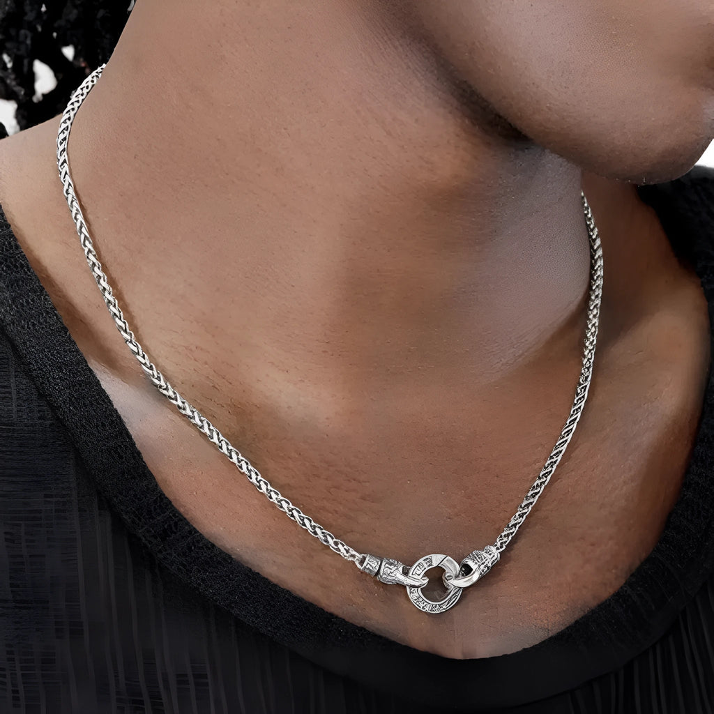 S925 sterling silver thin chain clavicle necklace with pendant for women.