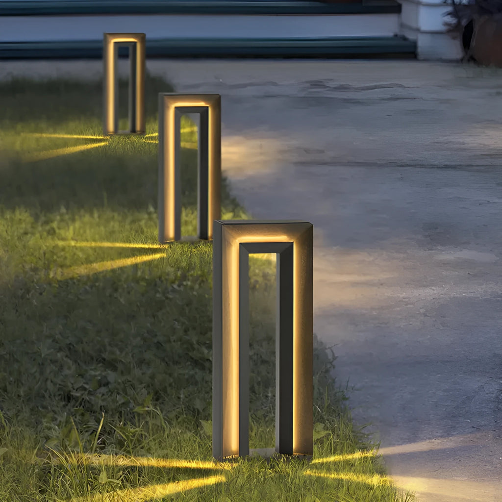 Geometric abstract art outdoor garden landscape lamp in stainless steel and acrylic construction