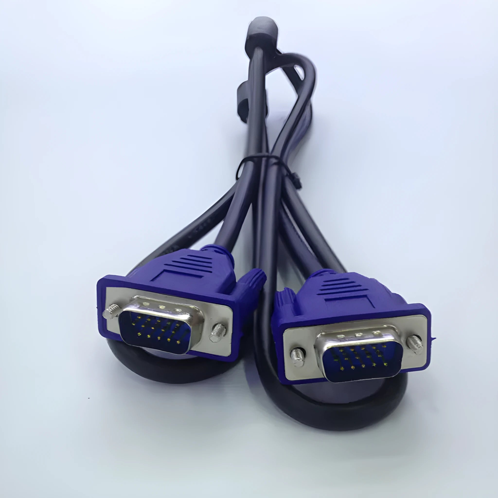 Black VGA cable with blue moulded head and nickel-plated connectors, length 1.5m