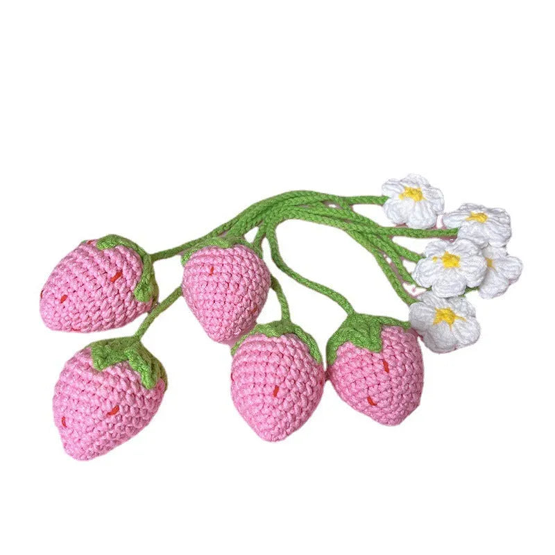 Wool crochet woven strawberry pendant necklace measuring 35cm with knitted wool construction