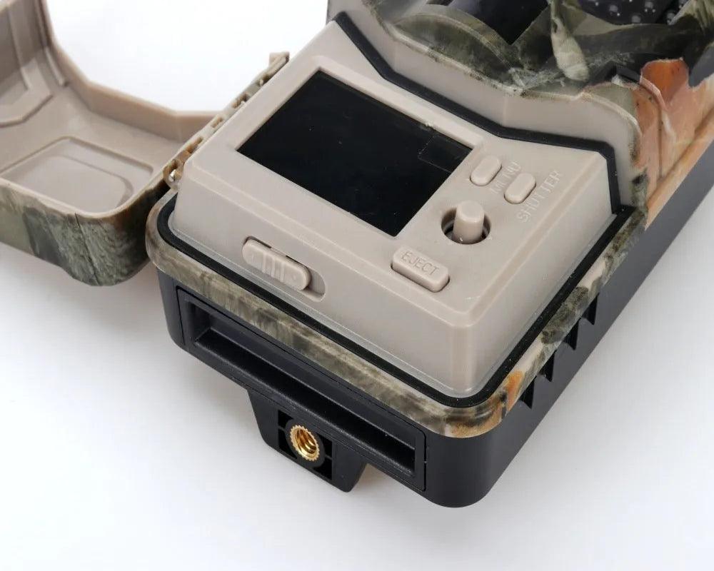Outdoor camouflage Bluetooth hunting camera with infrared LEDs for night vision