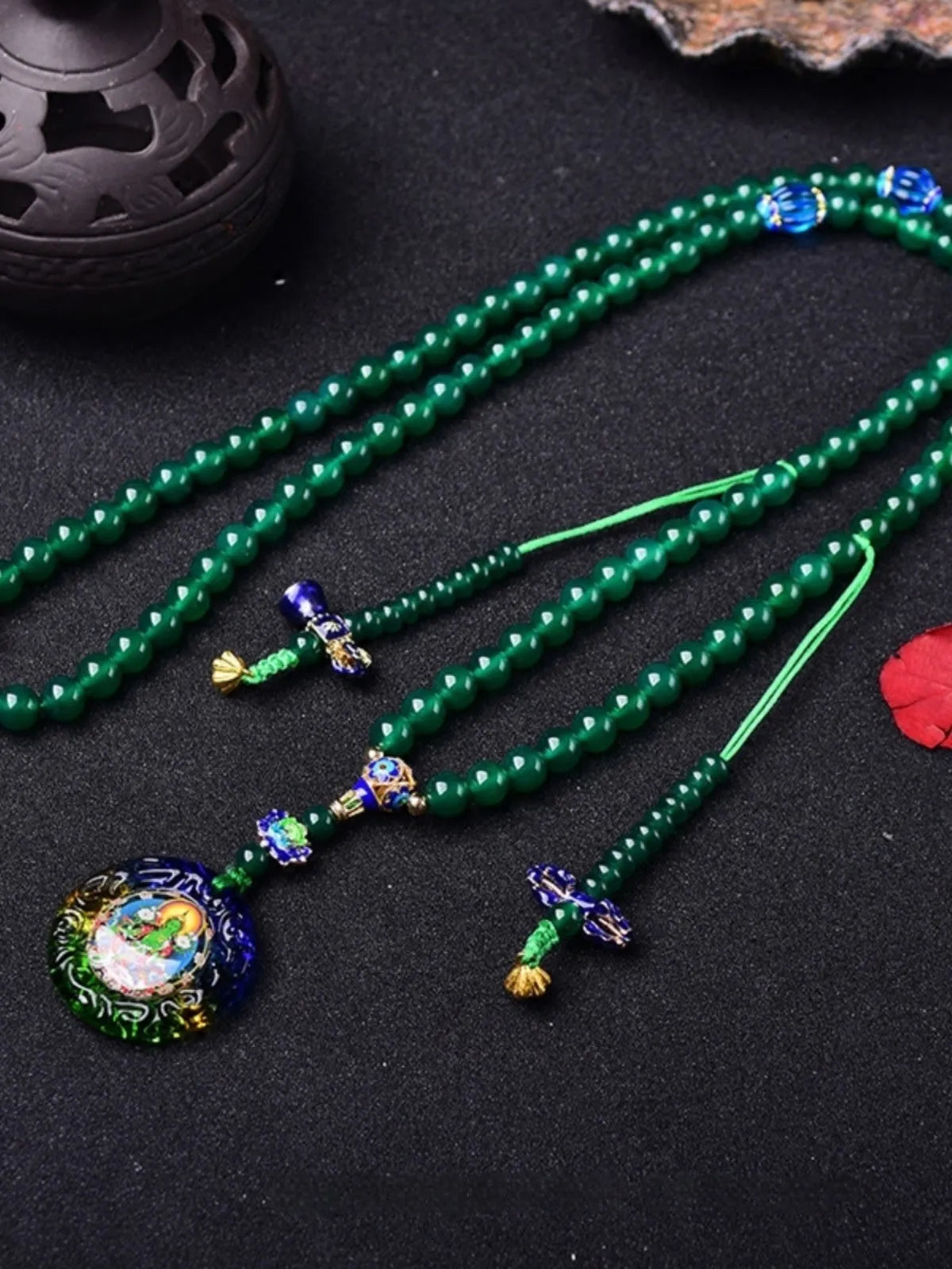 Natural green agate 108 bead bracelet in thangka style with certificate