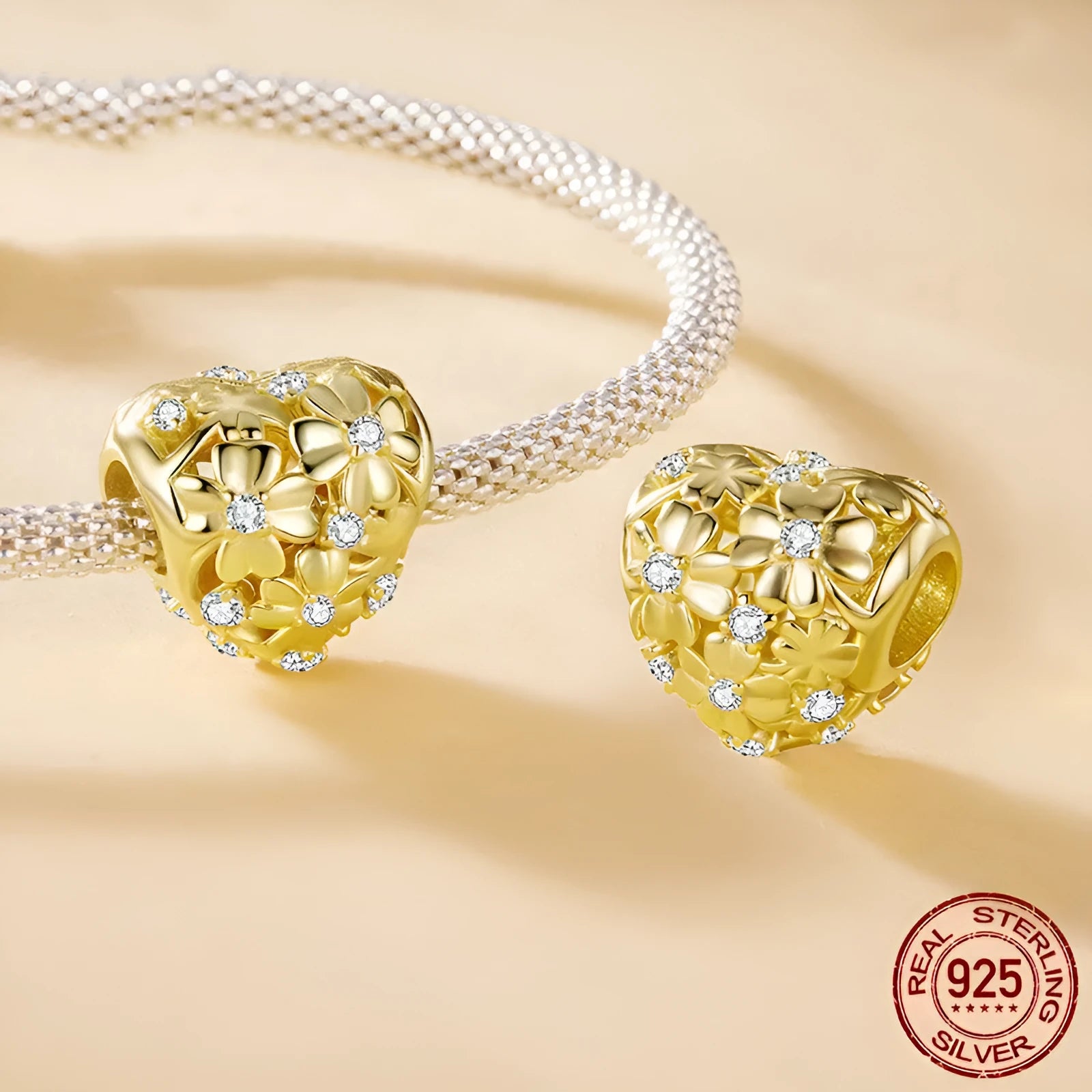 925 silver clover charm bead for bracelet, 1.2cm height and width, 0.45cm aperture, three-petal grass design