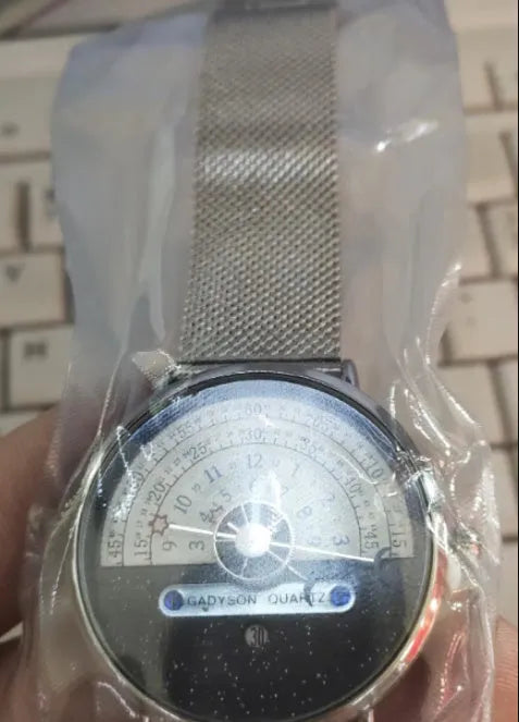 Men's gold sports watch with round 40mm dial, leather strap and onion crown