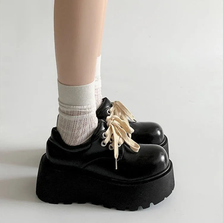 Matte black retro women's lace-up shoes with 6-8cm English muffin heel and thick rubber sole