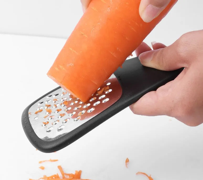 Six stackable kitchen gadgets with brush in colour box, made from plastic and stainless steel