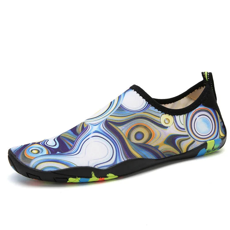 Beach wading shoes for men and women in blue, made from Lycra fabric with an EVA midsole.