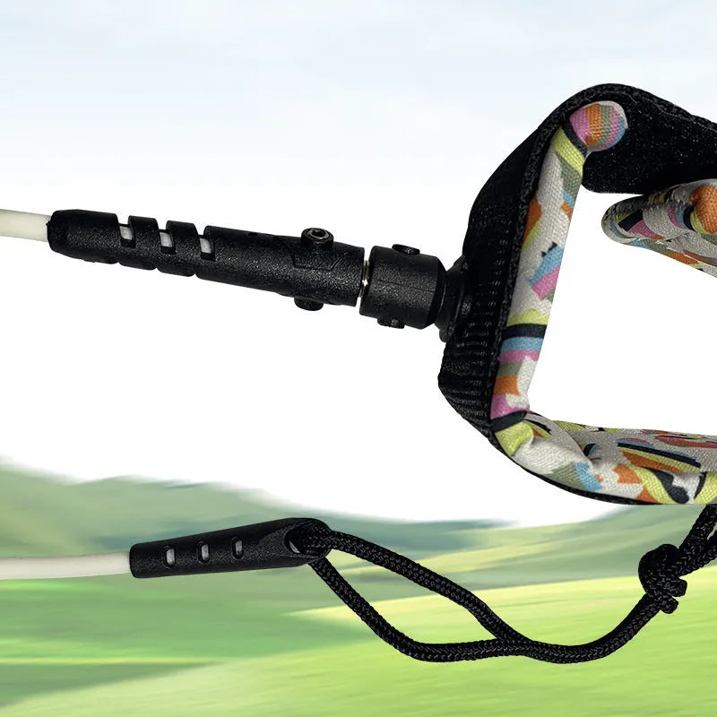 A single coil of coloured surfboard leash rope with high elasticity, rated for 50kg maximum tension.