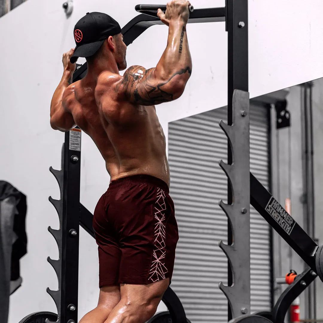 Men's polyester straight-leg fitness training running pants in red and black styles