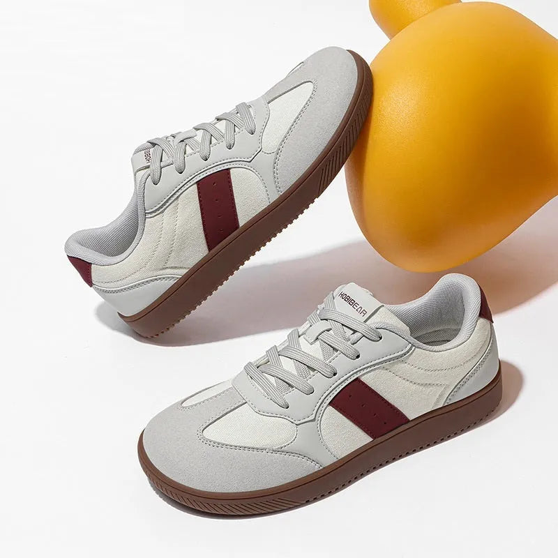 Wide toe retro German training shoes for men, fabric synthetic leather upper, low top, flat heel, rubber sole, available in multiple colours and sizes