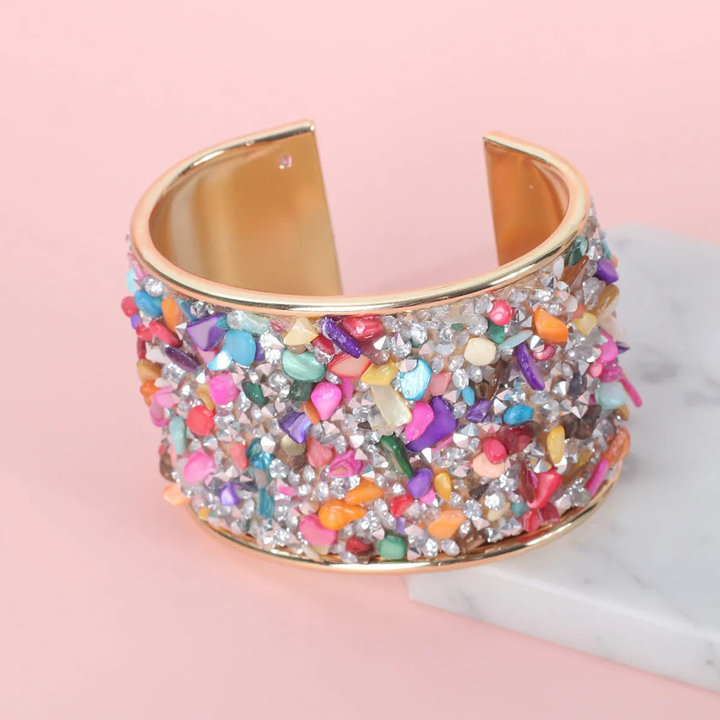 Women's retro C-shaped opening bracelet in zinc alloy with electroplated gravel colour finish, colour YR3019