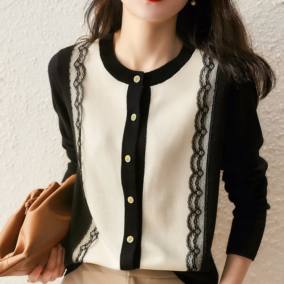 Women's slimming lace patchwork round neck knitted cardigan in picture colour, free size