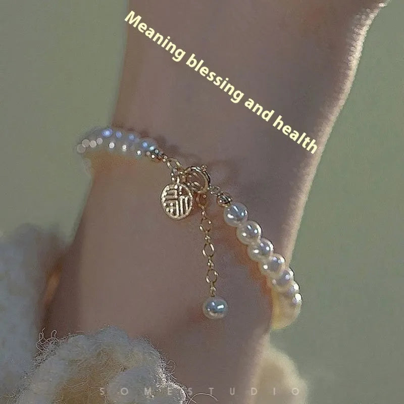 Chinese style glass bamboo leaf bracelet for women with manual craft details.