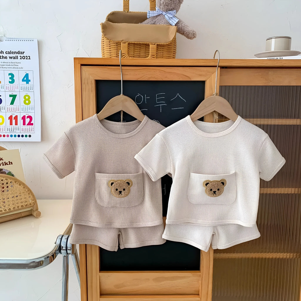 Unisex baby summer two-piece cotton bear top and shorts suit in beige