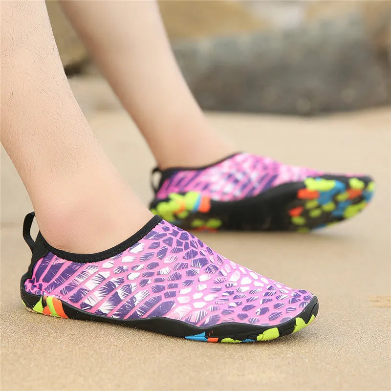 Beach wading shoes for men and women in blue, made from Lycra fabric with an EVA midsole.