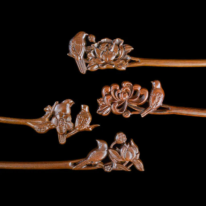 Gold Sandalwood daily updo gadget hair claw hairpin in New Chinese style geometric shape, wood material