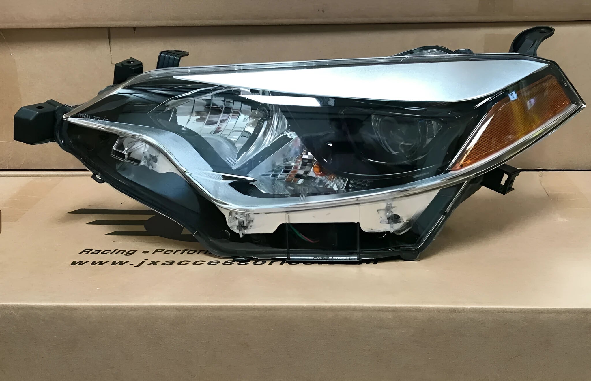 Halogen headlight assembly for 2014-2016 Toyota Corolla, part 8111002E60