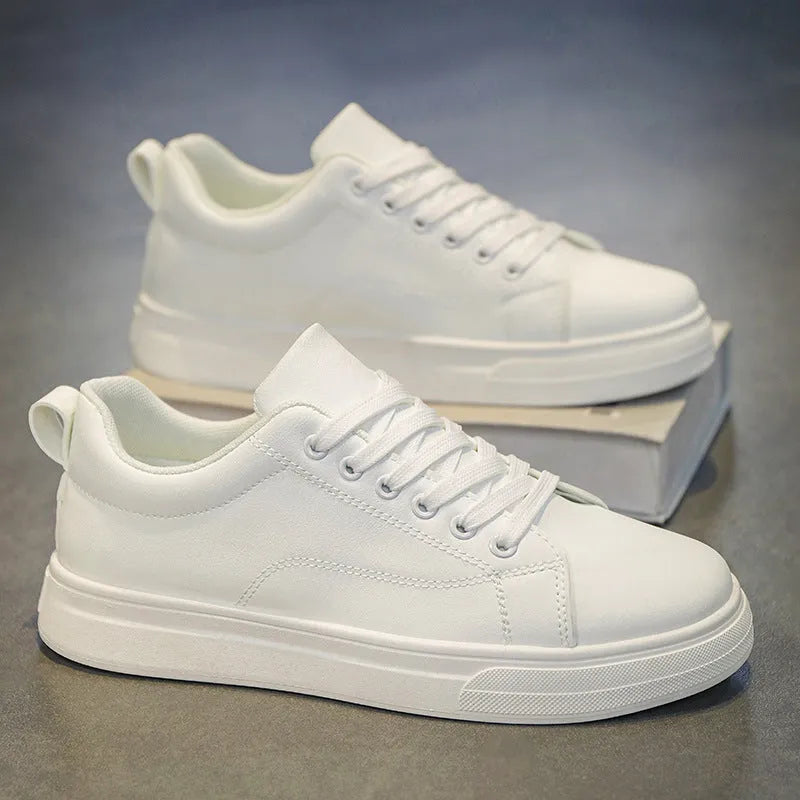 Men's Korean-style low top breathable sneakers in black and white colour options