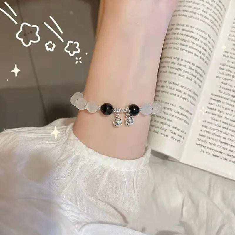 Chinese style glass bamboo leaf bracelet for women with manual craft details.