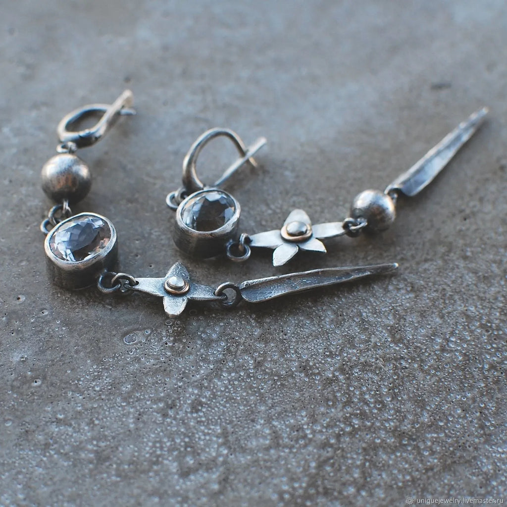 Hesheng antique silver geometric long pendant earrings with rhinestone XINGX design.
