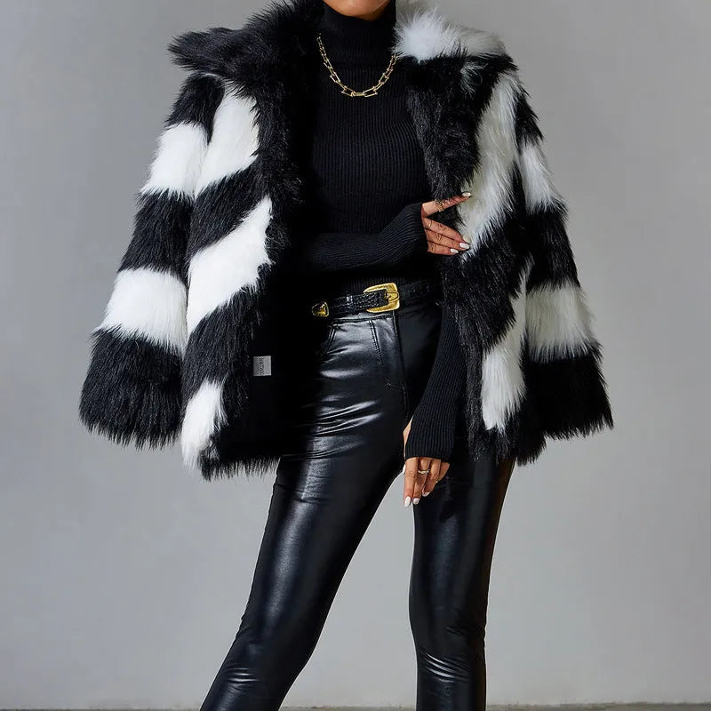 Faux fur coat with contrast lapel and fur collar in polyester fabric