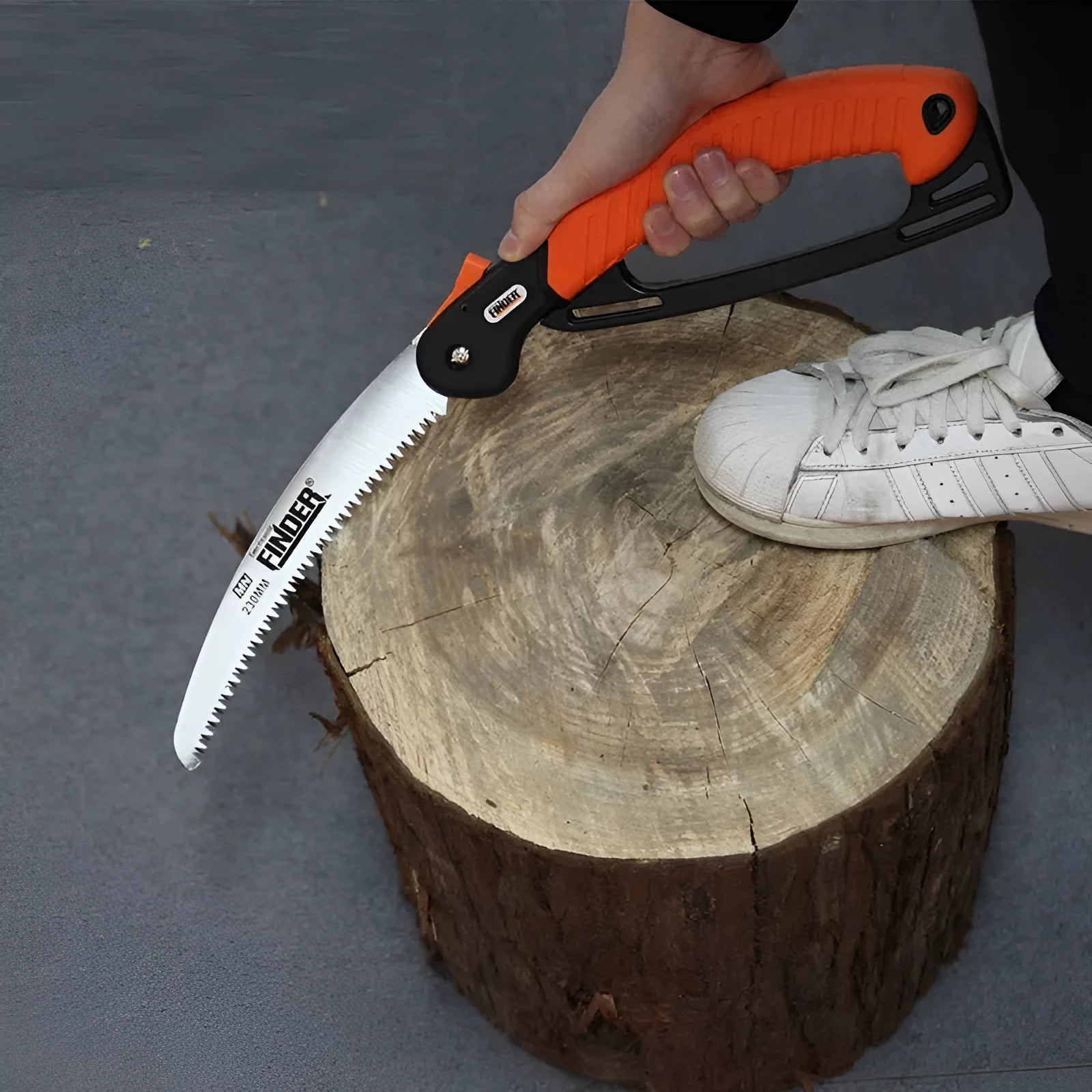 9-inch folding garden saw with TPR grip and extended 65MN steel blade