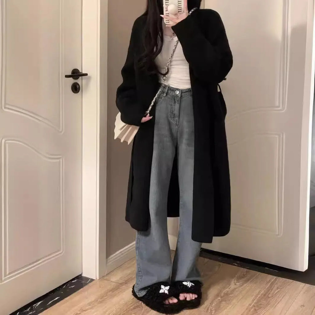 Women's medium length knitted cardigan with V-neck and long sleeves in five colour options