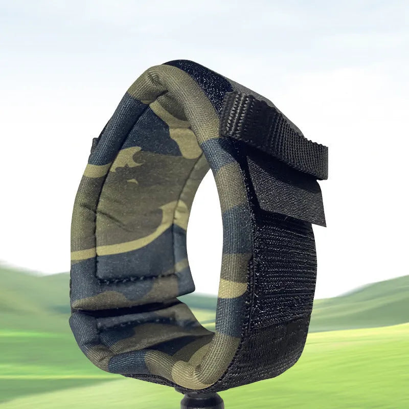 A single coil of coloured surfboard leash rope with high elasticity, rated for 50kg maximum tension.
