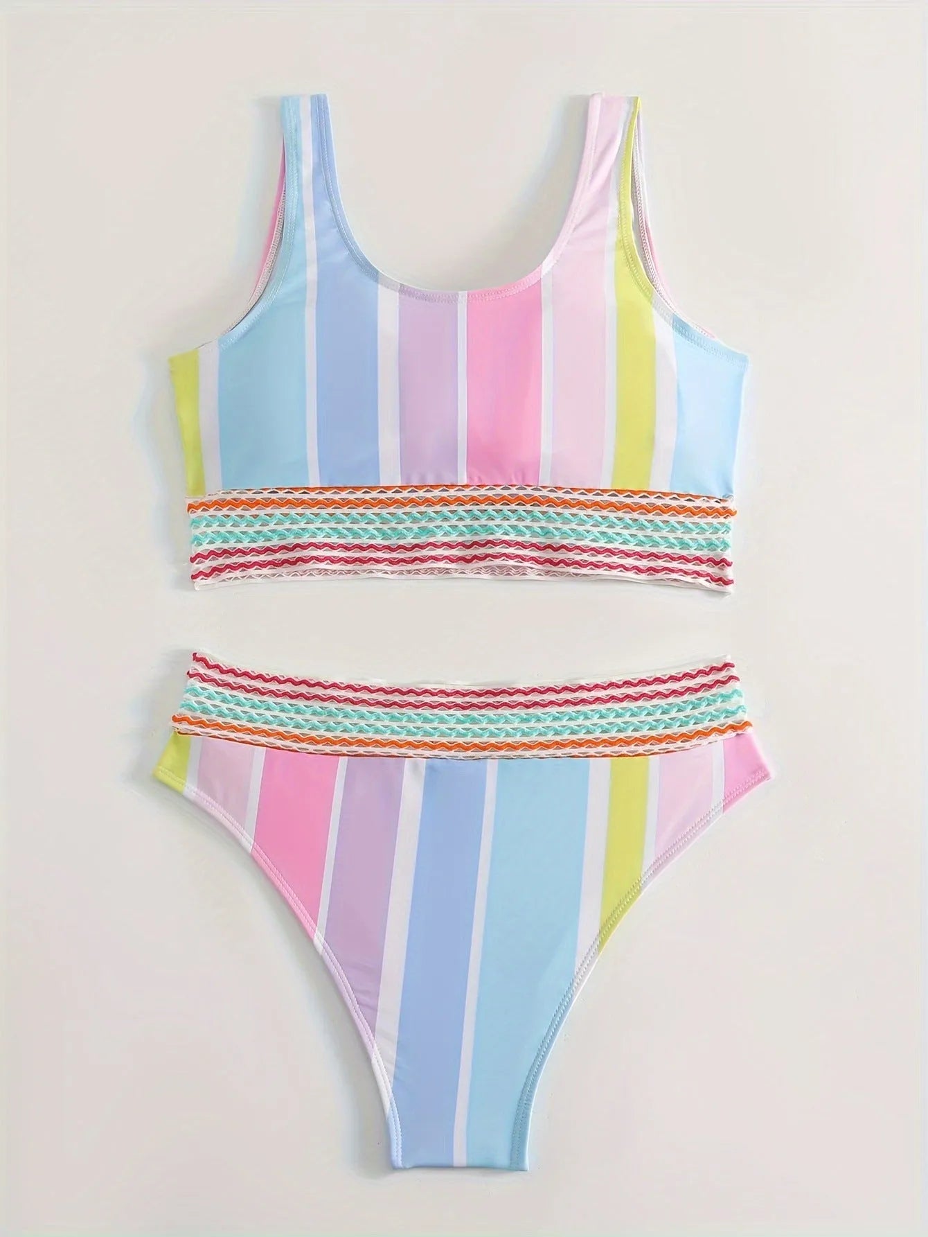 Women's striped sports bikini set in polyester with spandex lining for swimming