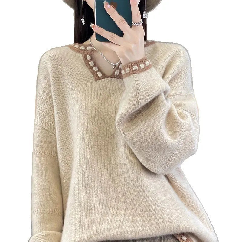 Women's white V-neck viscose sweater with long sleeves and pullover style