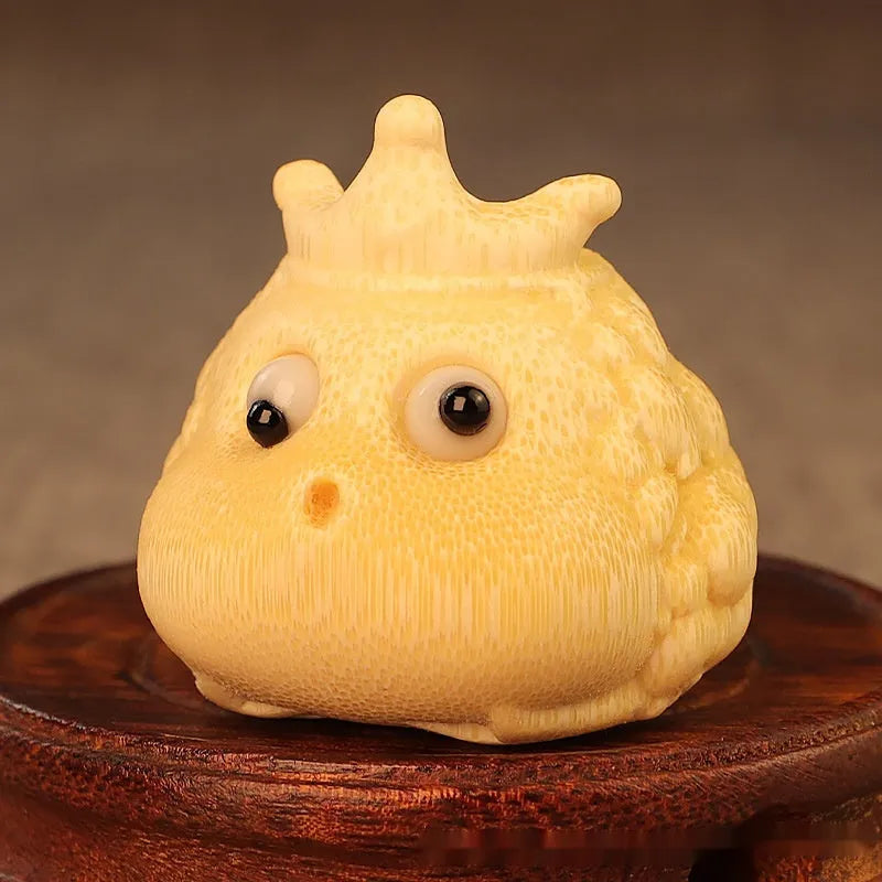 Solid bamboo carving of a Crown Princess toad ornament in cute style, 5.0 cm size.