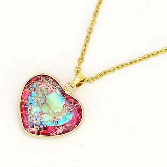 Heart-shaped emperor stone necklace in red and purple with natural stone pendant