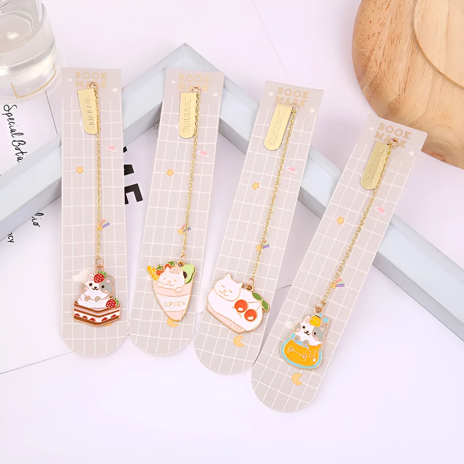 Jane Key Foodie Cute Pet Cat metal pendant bookmark in Strawberry Cake Cat design on a 3.8x18.3cm card.