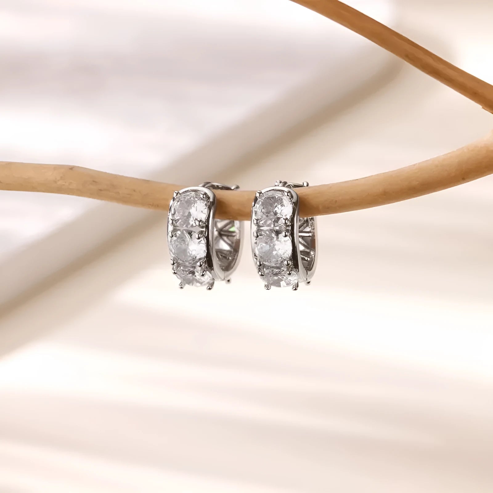 Women's stainless steel U-shaped ear clip earrings with zircon stone detailing in colour E5772P