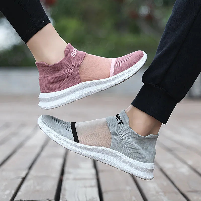 Breathable casual sock shoes with flyknit upper in multiple colour options