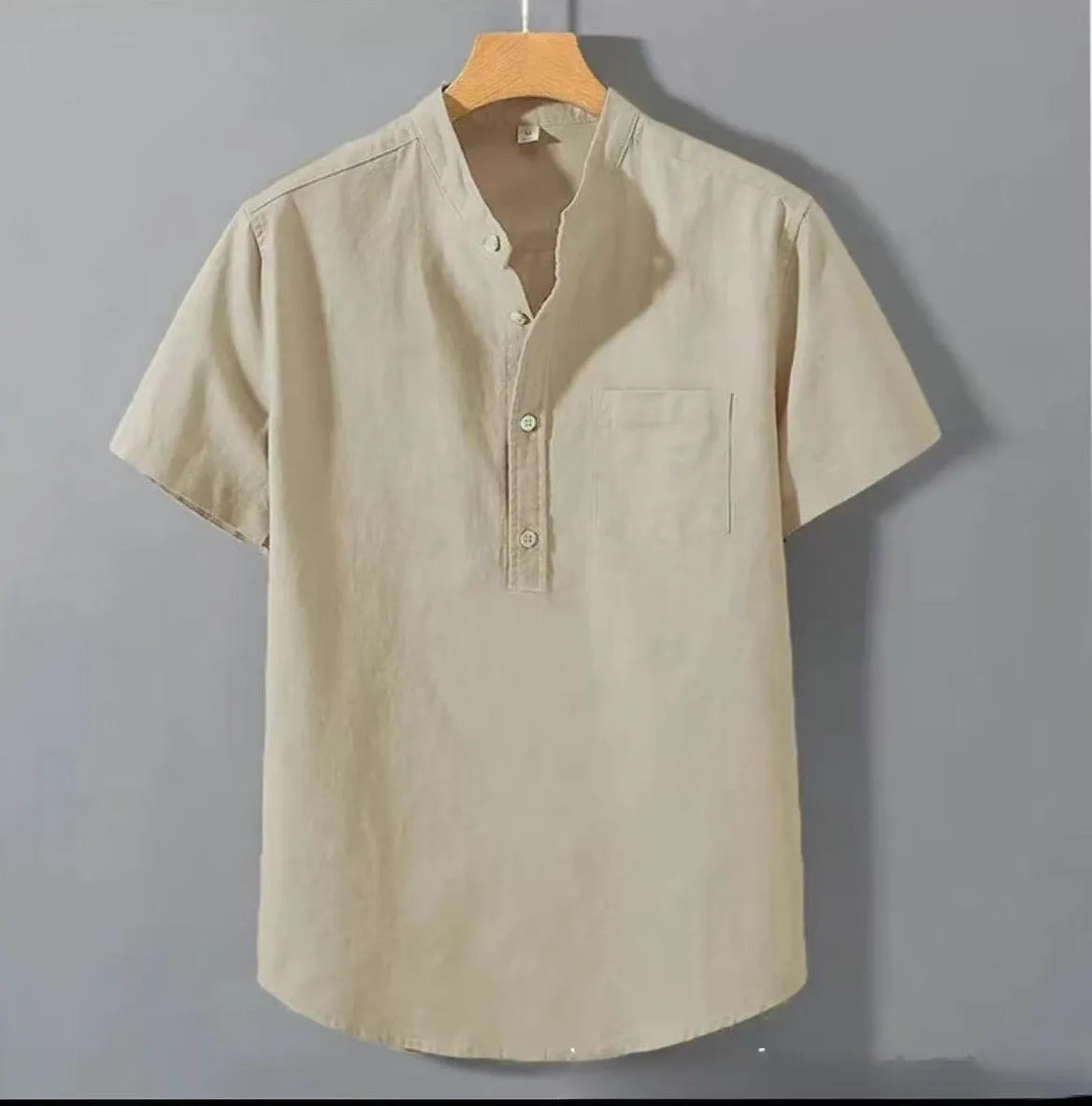 Men's casual linen shirt with stand collar and short sleeves in slub fabric