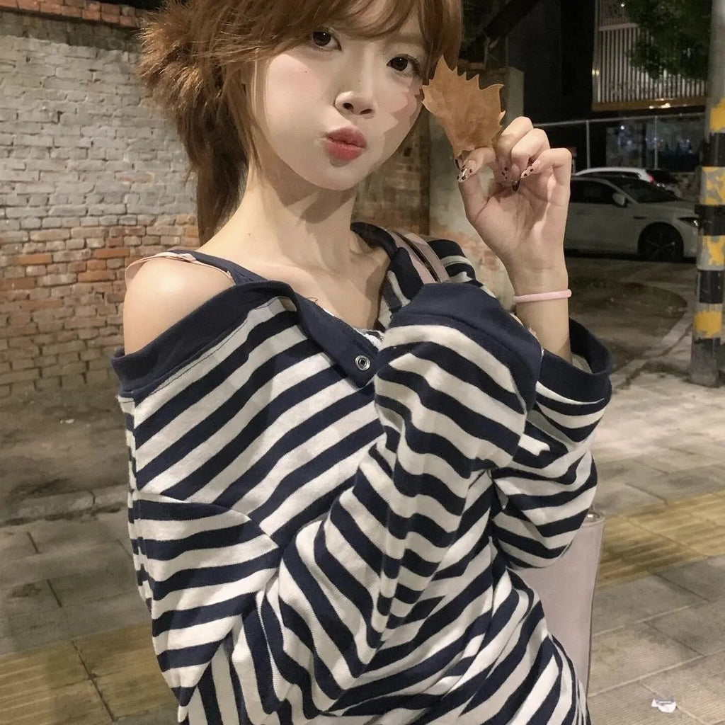 Women's dark blue oversized Korean-style t-shirt with embroidery and striped pattern
