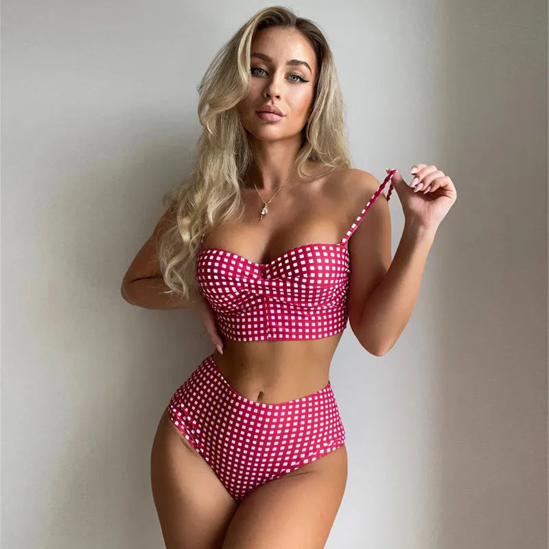 Two-piece high-waist bikini swimsuit with plaid detail and adjustable straps in rose red colour