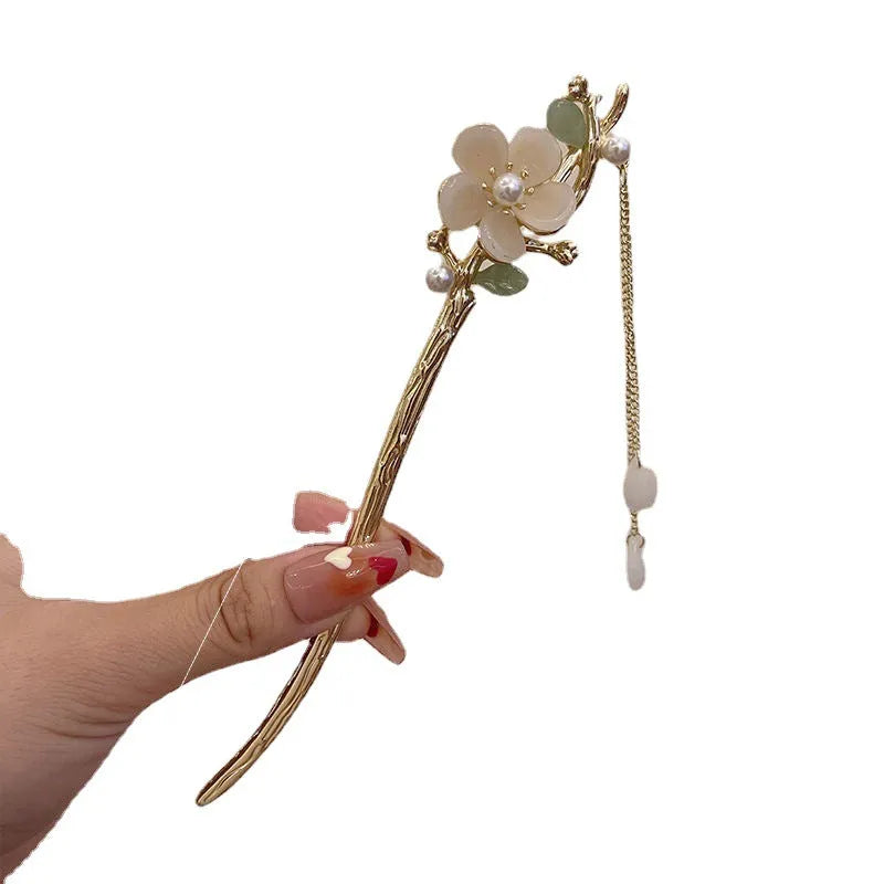 Four Seasons National Style green leaf tassel hairpin with pearl and rhinestone accents, 18cm long