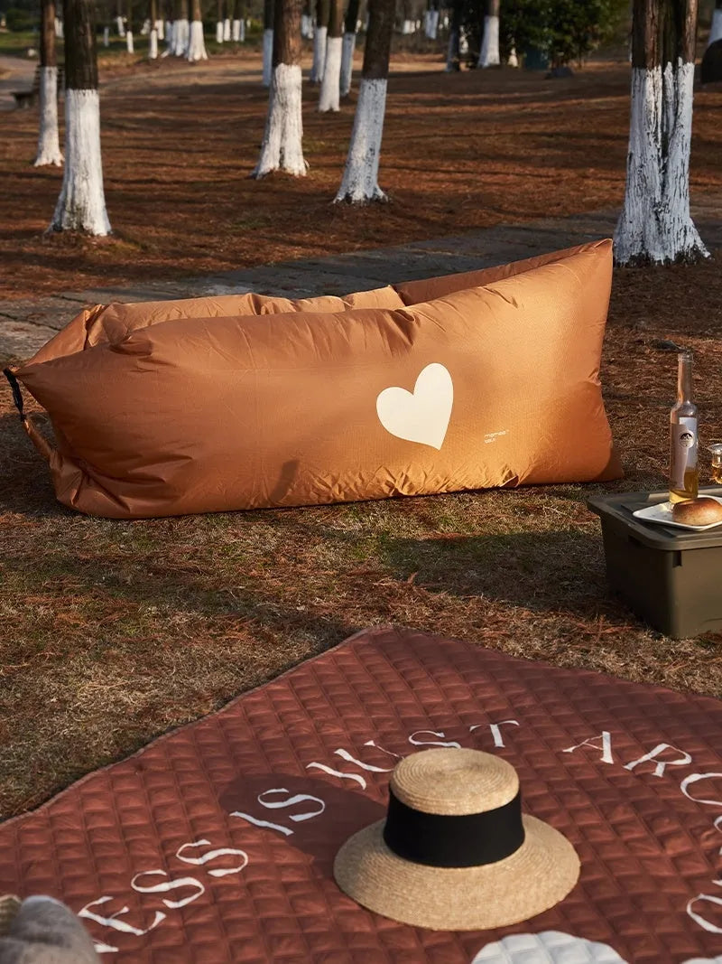 Outdoor camping inflatable sofa made of 210T rip-resistant plaid Oxford cloth with PU waterproof coating, 180x75x55cm