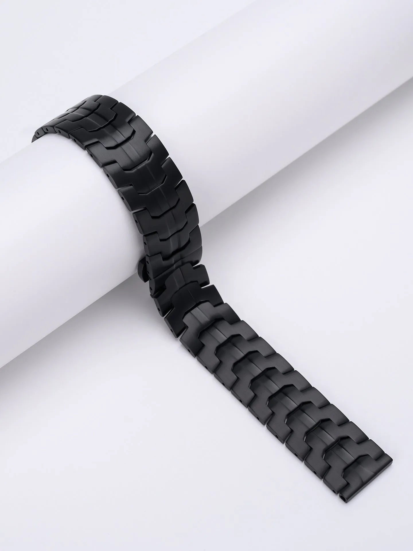 Stainless steel watch band in black and silver for Samsung Watch 7 6 5 with 20mm and 22mm universal fit