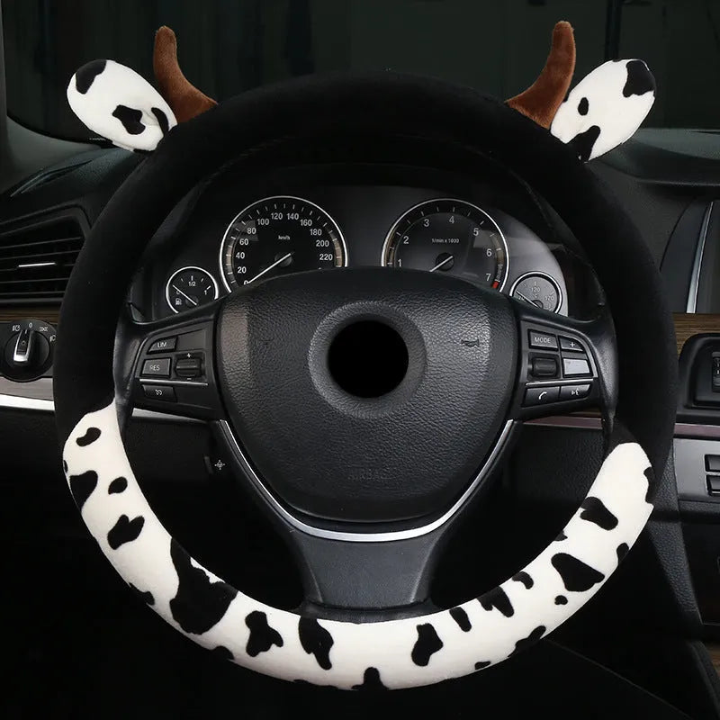 Plush car steering wheel cover in soft fabric with 38cm diameter measurement