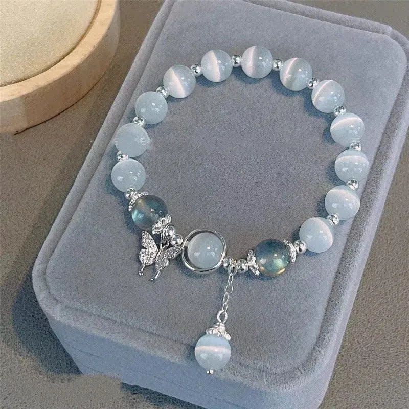 Chinese style glass bamboo leaf bracelet for women with manual craft details.